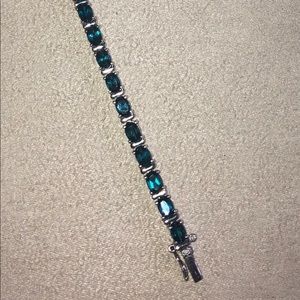 listing-status-banner